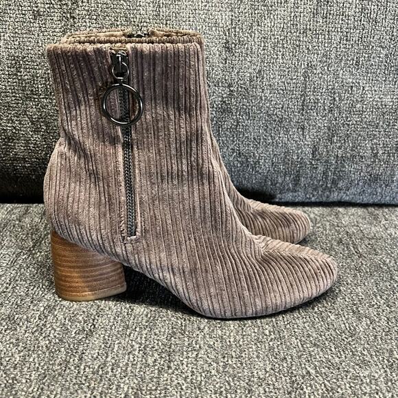 Sbicca Corduroy Ankle Boots Womens 7.5 Taupe Brown Side Zip Retro Groovy Hippie - Picture 4 of 12